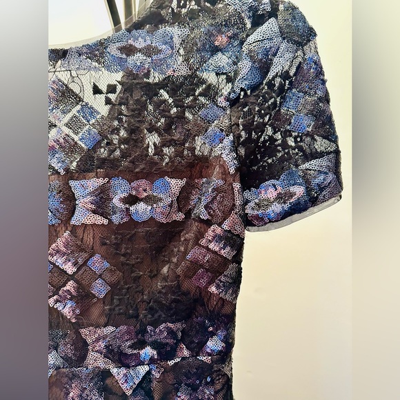 BCBGMAXAZRIA Samara Gunmetal Combo Lace and Sequined Evening Dress, Size 0 - Picture 5 of 13